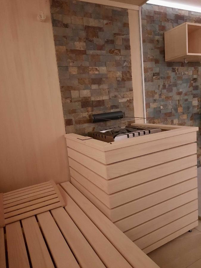 Valbella Bed & Breakfast Partenen Luaran gambar