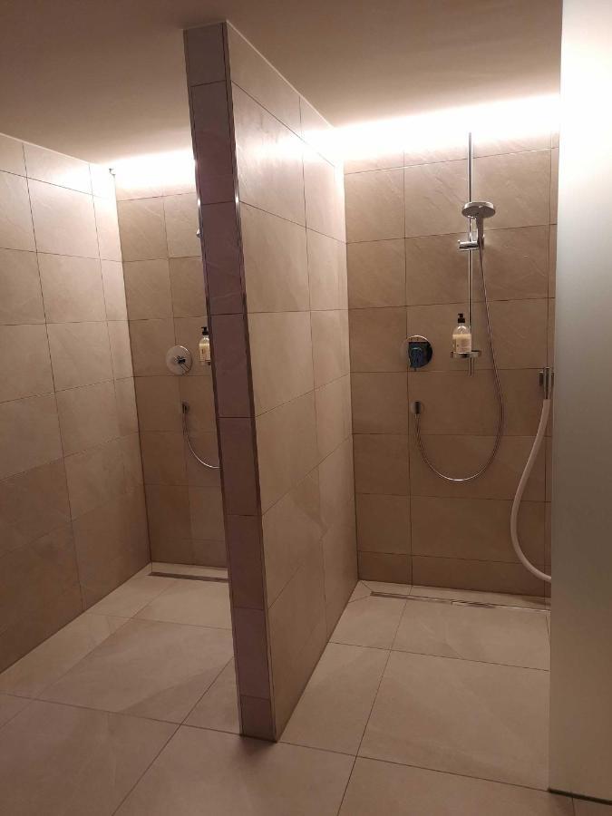 Valbella Bed & Breakfast Partenen Luaran gambar
