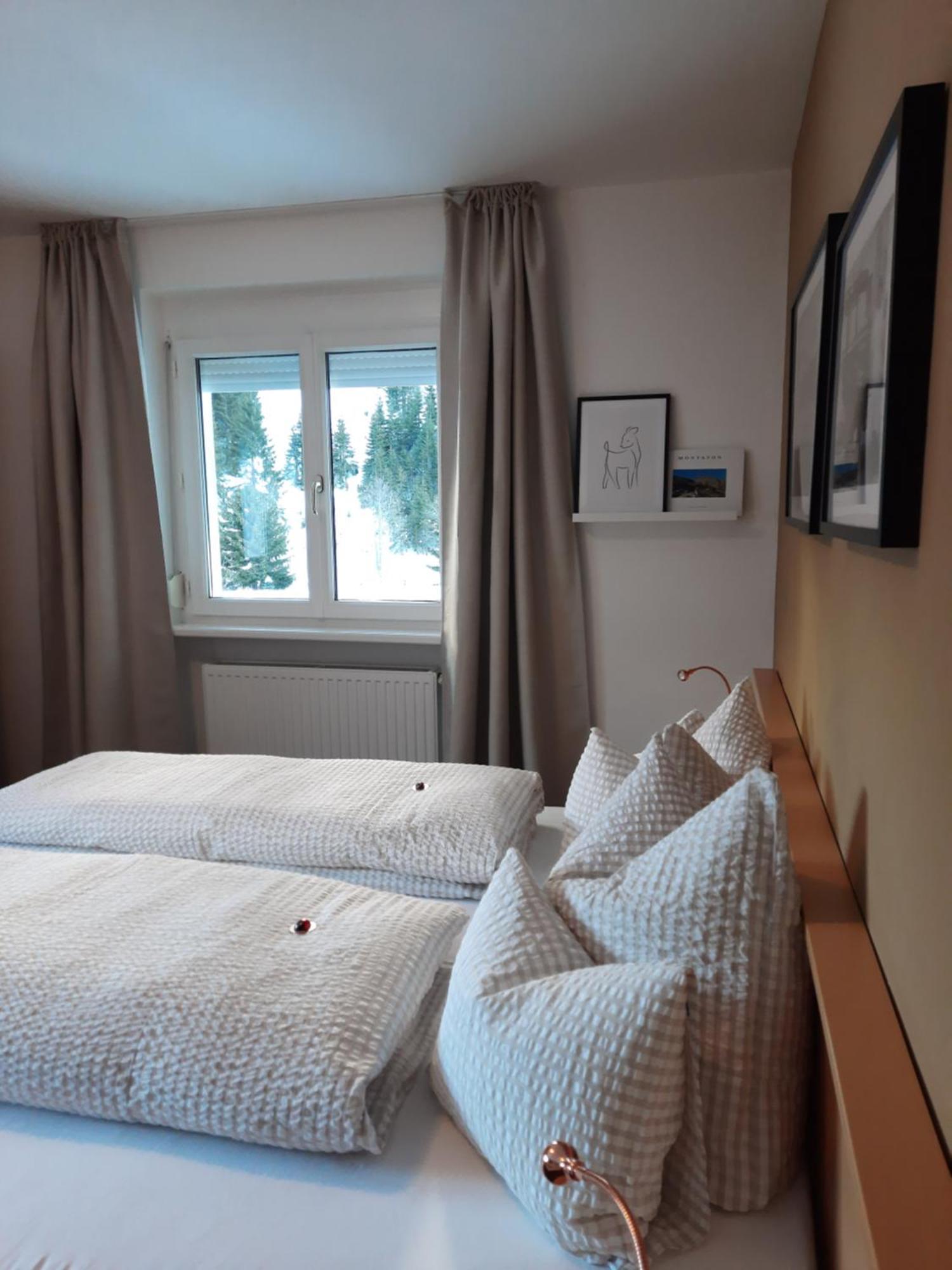 Valbella Bed & Breakfast Partenen Bilik gambar