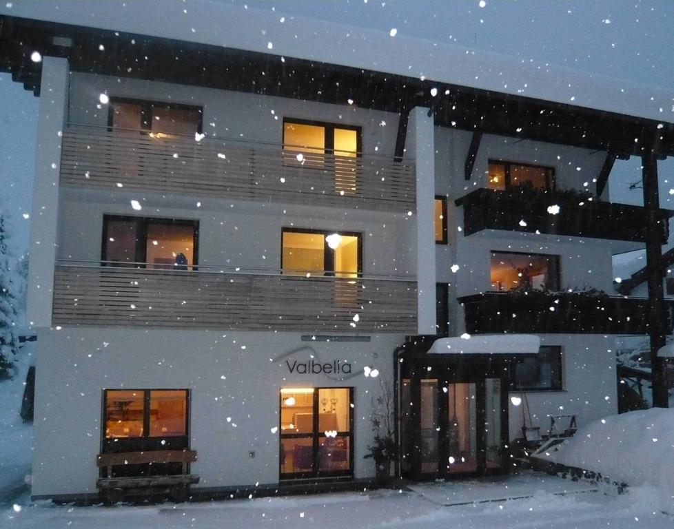 Valbella Bed & Breakfast Partenen Luaran gambar