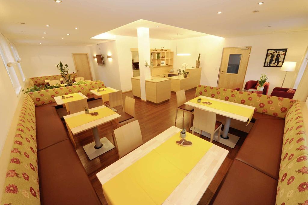 Valbella Bed & Breakfast Partenen Luaran gambar