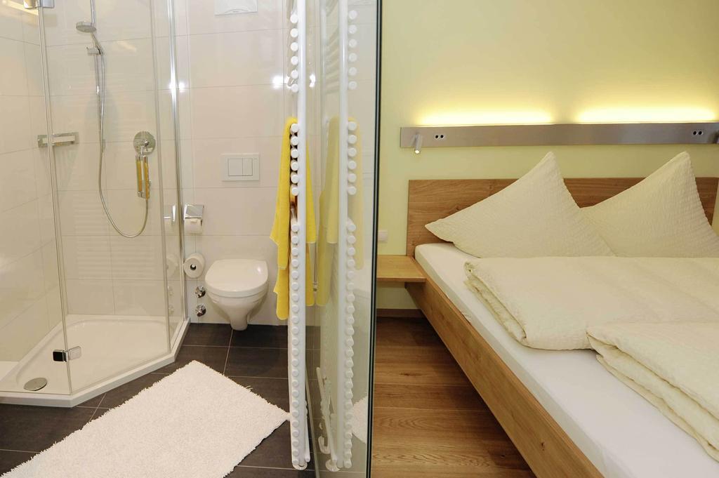 Valbella Bed & Breakfast Partenen Luaran gambar