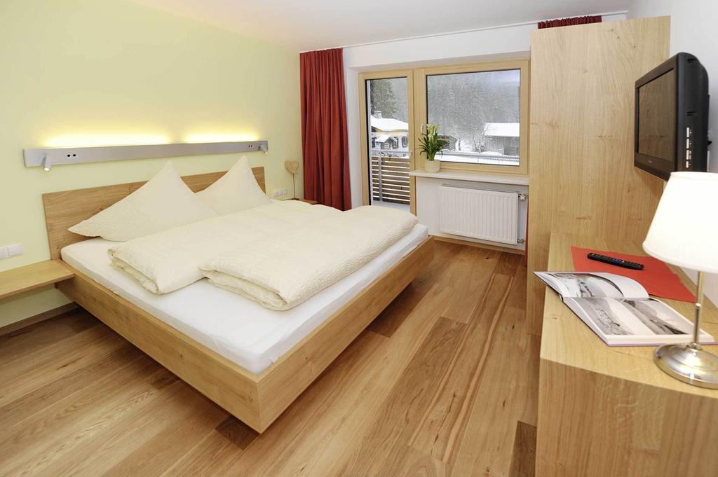 Valbella Bed & Breakfast Partenen Bilik gambar