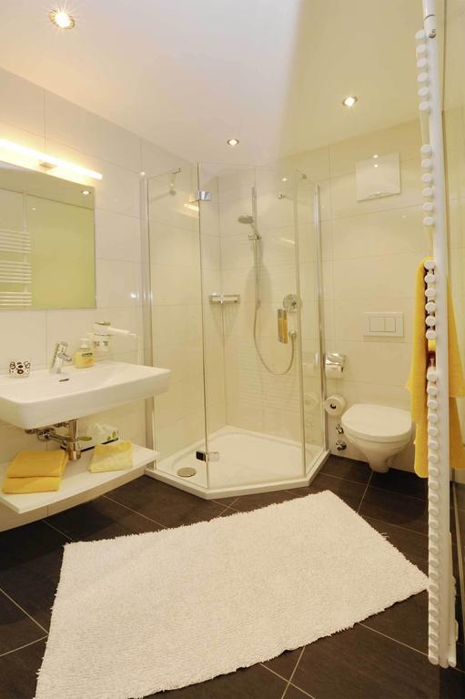 Valbella Bed & Breakfast Partenen Luaran gambar