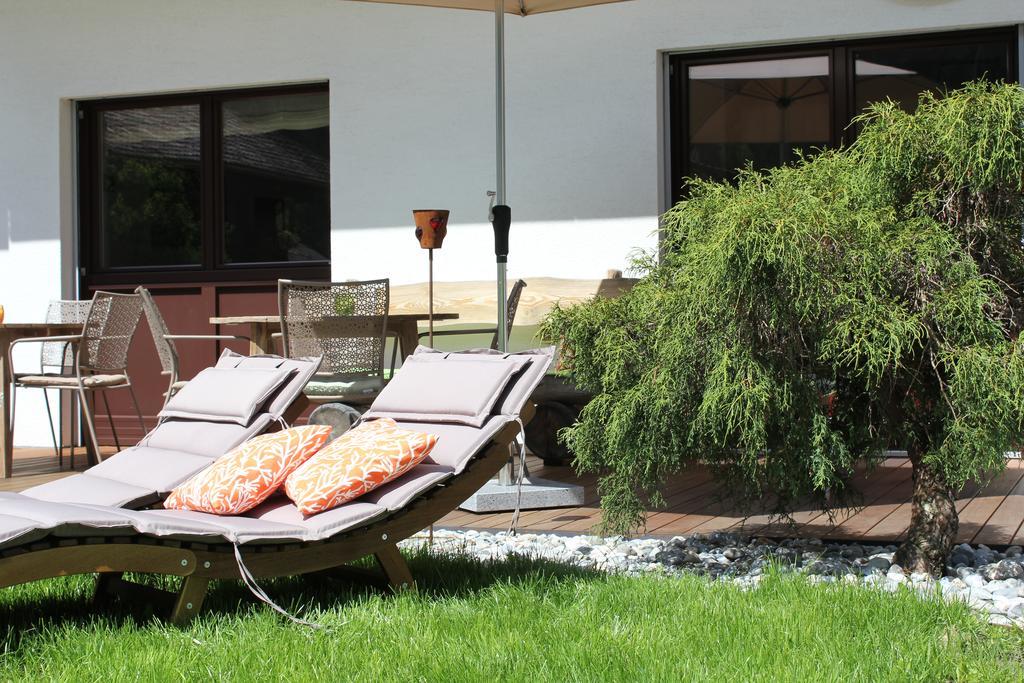 Valbella Bed & Breakfast Partenen Luaran gambar