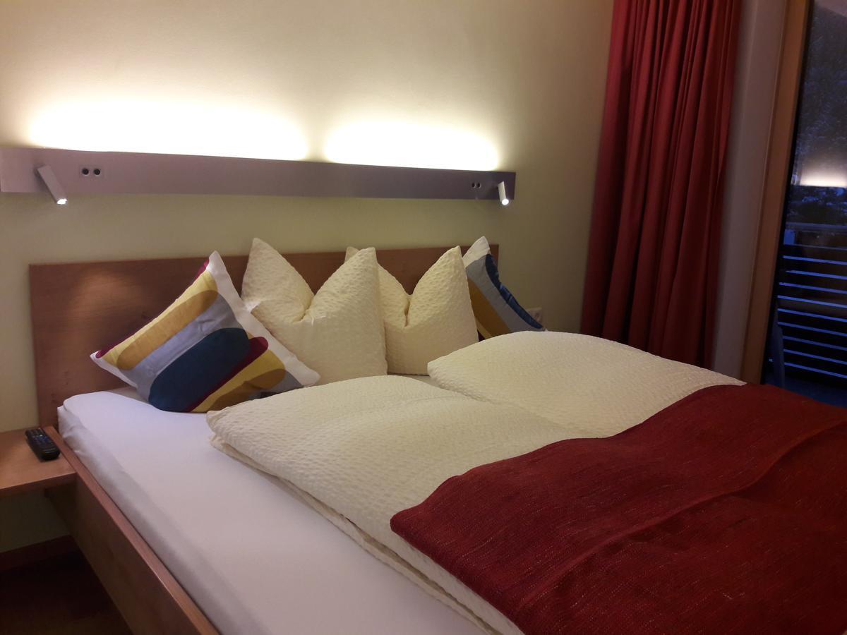 Valbella Bed & Breakfast Partenen Luaran gambar